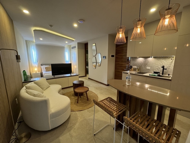 Imagen de la habitación del Hotel Alizee Tower. Foto 6