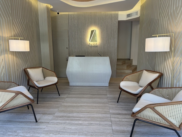 Imagen de los interiores del Hotel Alizee Tower. Foto 10