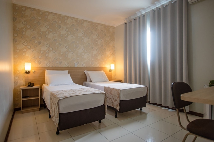 Imagen de la habitación del Hotel Alji. Foto 10