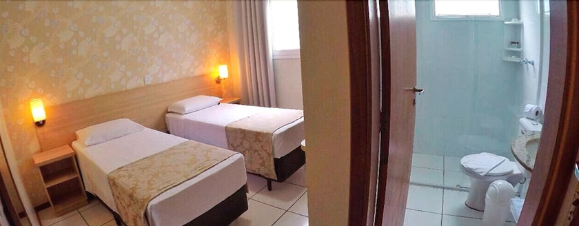 Imagen de la habitación del Hotel Alji. Foto 11