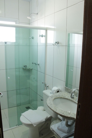 Imagen de la habitación del Hotel Alji. Foto 13