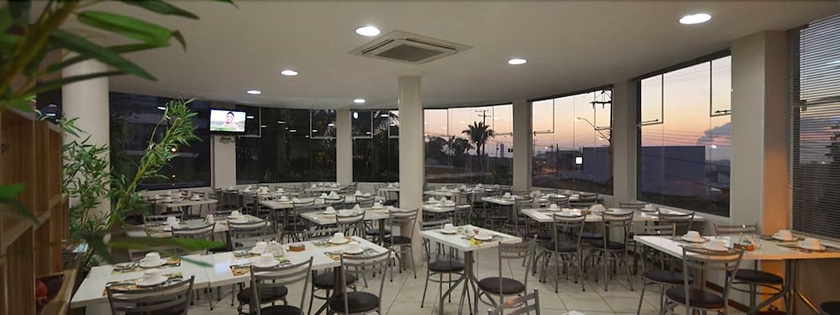 Imagen del bar/restaurante del Hotel Alji. Foto 4
