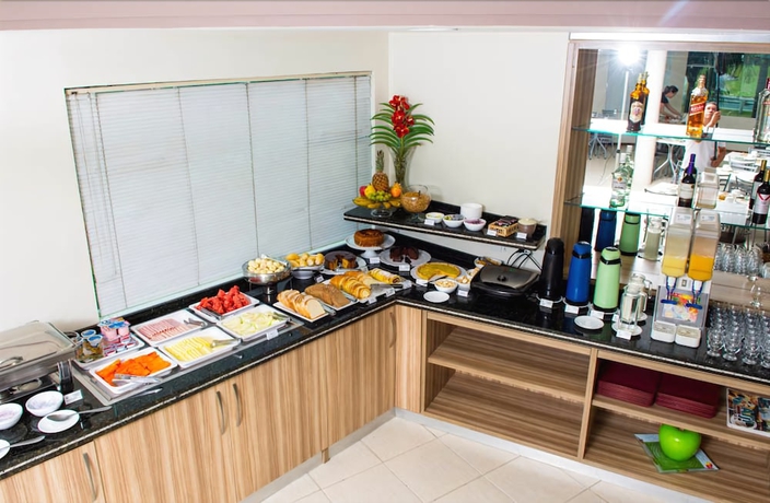 Imagen del bar/restaurante del Hotel Alji. Foto 6