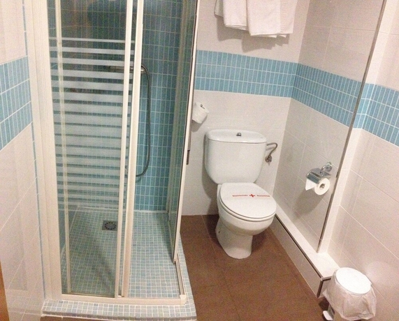 Imagen de la habitación del Hotel Alkázar, Valencia. Foto 15