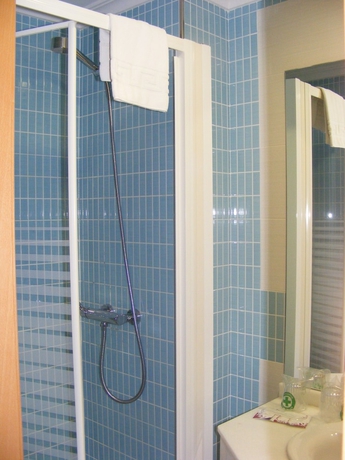 Imagen de la habitación del Hotel Alkázar, Valencia. Foto 19