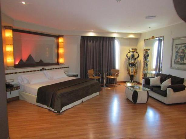 Imagen de la habitación del Hotel Alkalat. Foto 6