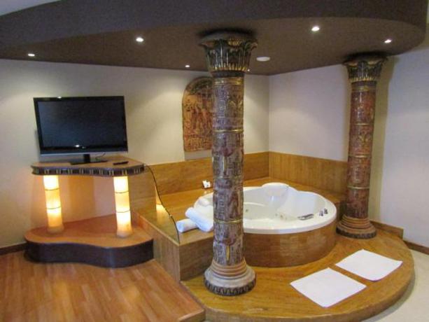 Imagen de la habitación del Hotel Alkalat. Foto 9