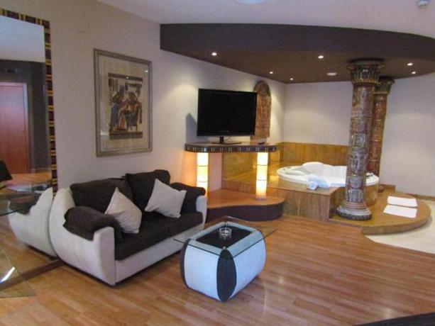 Imagen de la habitación del Hotel Alkalat. Foto 10