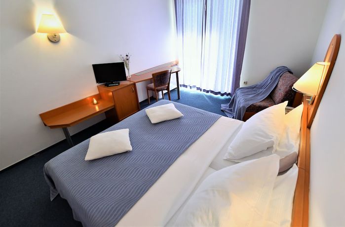 Imagen de la habitación del Hotel Alkar. Foto 6