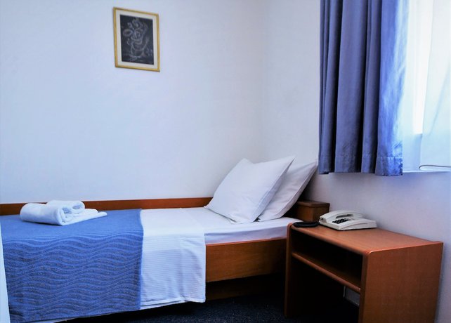 Imagen de la habitación del Hotel Alkar. Foto 7