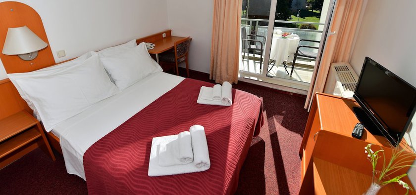 Imagen de la habitación del Hotel Alkar. Foto 14