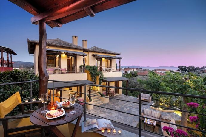 Imagen general del Hotel Alkifron Kala Nera. Foto 8