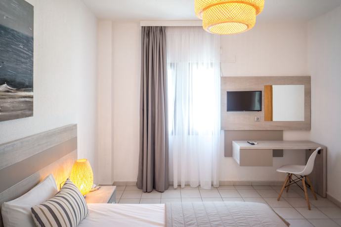Imagen de la habitación del Hotel Alkinoos Beach. Foto 13