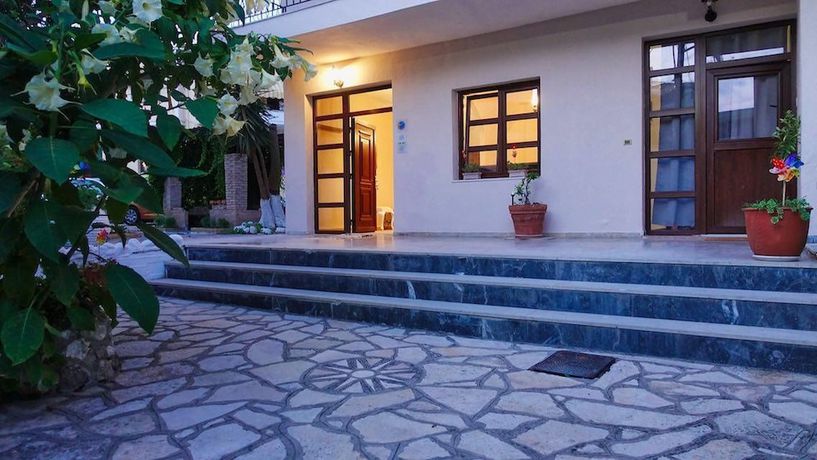 Imagen general del Hotel Alkion, Maras. Foto 2