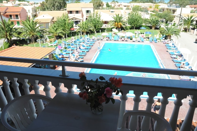 Imagen de la habitación del Hotel Alkion Sidari. Foto 7