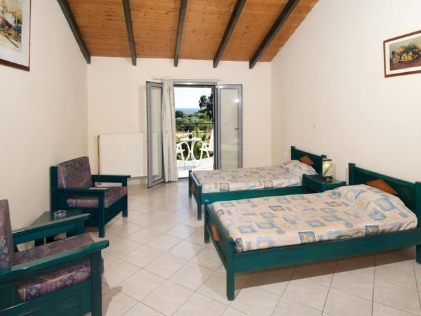 Imagen de la habitación del Hotel Alkioni. Foto 13