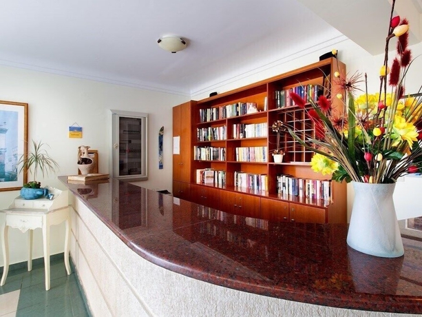 Imagen de los interiores del Hotel Alkionides Seaside Apartments. Foto 14