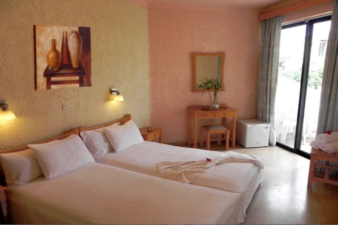 Imagen general del Hotel Alkionis, Moraitika. Foto 1