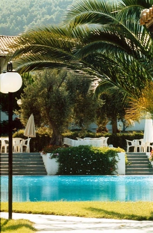 Imagen de la piscina del Hotel Alkistis. Foto 6