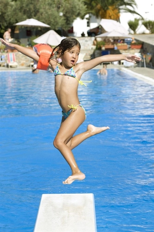 Imagen de la piscina del Hotel Alkistis. Foto 7