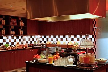 Imagen del bar/restaurante del Hotel Alkmaar. Foto 6