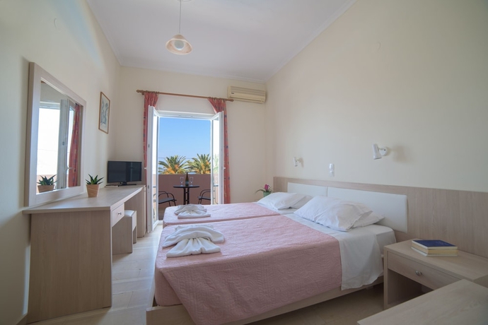 Imagen de la habitación del Hotel Alkyon Beach. Foto 16