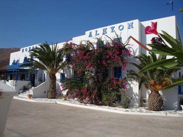 Imagen general del Hotel Alkyon, Siros. Foto 1