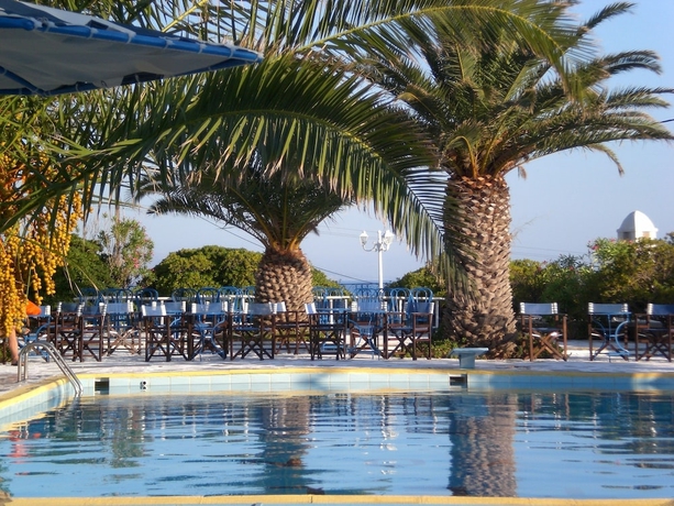Imagen de la piscina del Hotel Alkyon, Siros. Foto 18