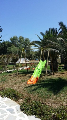 Imagen de los exteriores del Hotel Alkyoni Beach. Foto 9