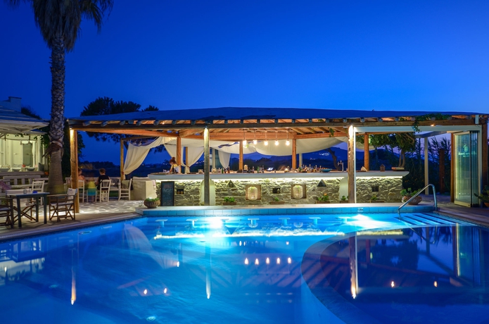 Imagen de la piscina del Hotel Alkyoni Beach. Foto 16