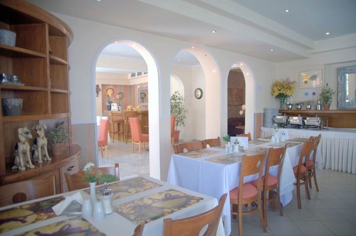 Imagen del bar/restaurante del Hotel Alkyonis, Nea Kallikrateia . Foto 3