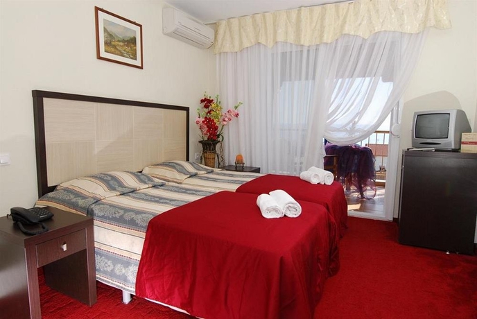 Imagen de la habitación del Hotel Alkyonis, Nea Kallikrateia . Foto 5