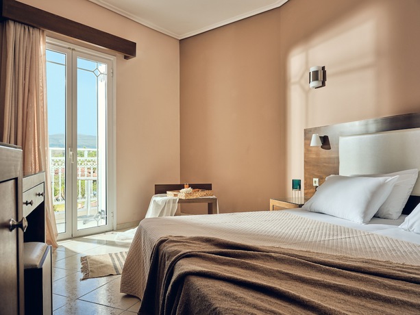 Imagen de la habitación del Hotel Alkyonis, Pefkakia. Foto 2