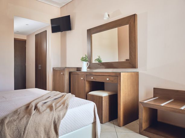 Imagen de la habitación del Hotel Alkyonis, Pefkakia. Foto 8