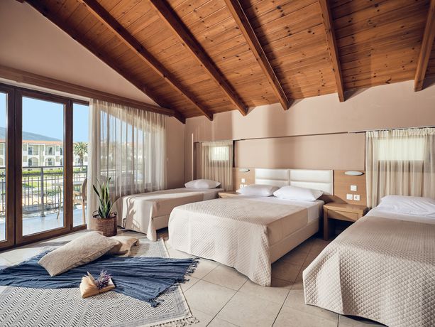 Imagen de la habitación del Hotel Alkyonis, Pefkakia. Foto 12
