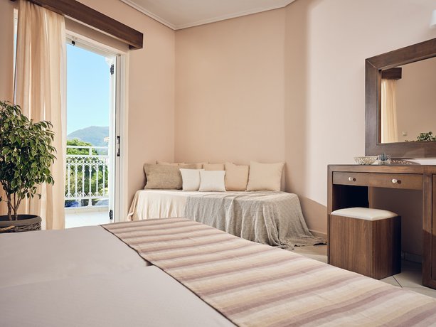 Imagen de la habitación del Hotel Alkyonis, Pefkakia. Foto 16
