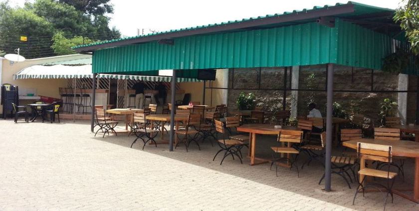Imagen del bar/restaurante del Hotel All African. Foto 7