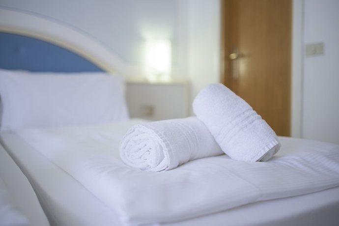 Imagen de la habitación del Hotel All Azzurro. Foto 2