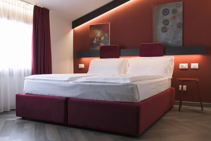 Imagen de la habitación del Hotel All Azzurro. Foto 4