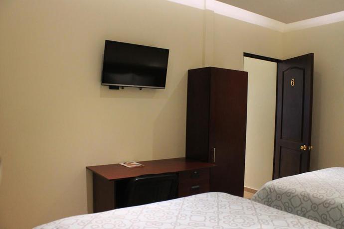 Imagen de la habitación del Hotel All Days Inn and Out. Foto 4