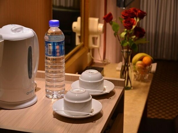 Imagen de la habitación del Hotel All Fun Business. Foto 28