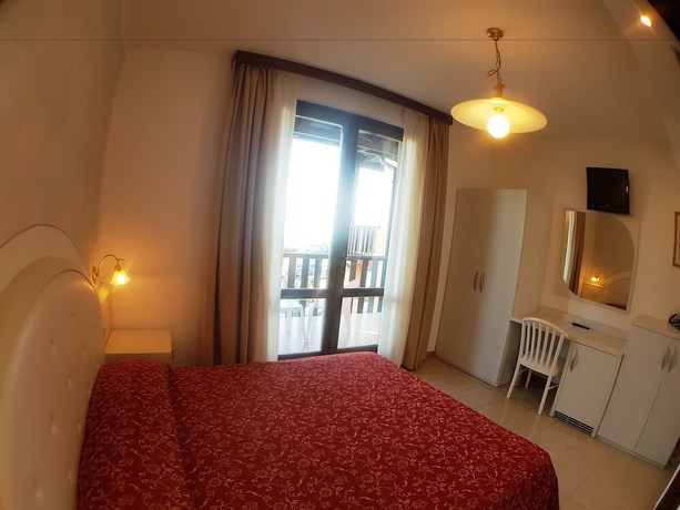 Imagen de la habitación del Hotel All Inclusive Piccolo Paradiso. Foto 12