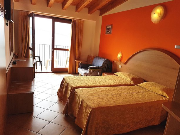 Imagen de la habitación del Hotel All Inclusive Piccolo Paradiso. Foto 14