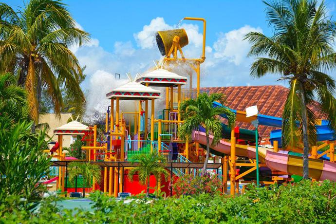 Imagen de los interiores del Hotel All Ritmo Cancun Resort and Water Park. Foto 14