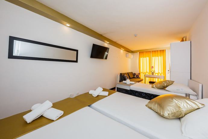 Imagen de la habitación del Hotel All Saints BandB Kastela. Foto 5