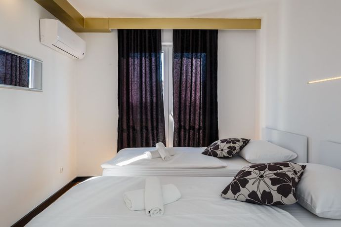Imagen de la habitación del Hotel All Saints BandB Kastela. Foto 7