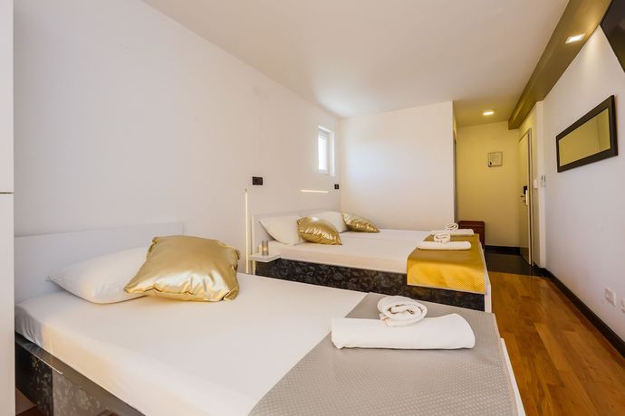 Imagen de la habitación del Hotel All Saints BandB Kastela. Foto 18