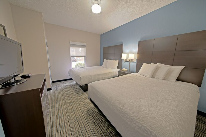 Imagen de la habitación del Hotel All Season Suites. Foto 19