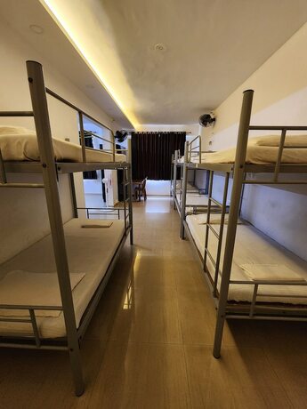 Imagen de la habitación del Hotel All Seasons Guest House. Foto 15
