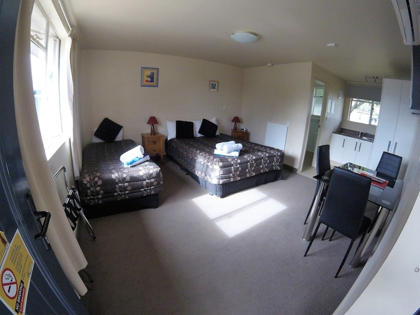 Imagen de la habitación del Hotel All Seasons Holiday Park. Foto 6